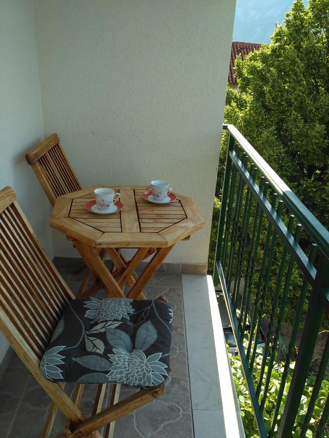 Apartmani Villa Radovic 里桑 外观 照片