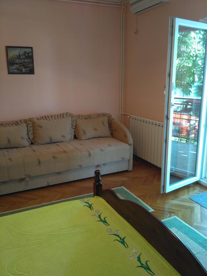 Apartmani Villa Radovic 里桑 外观 照片