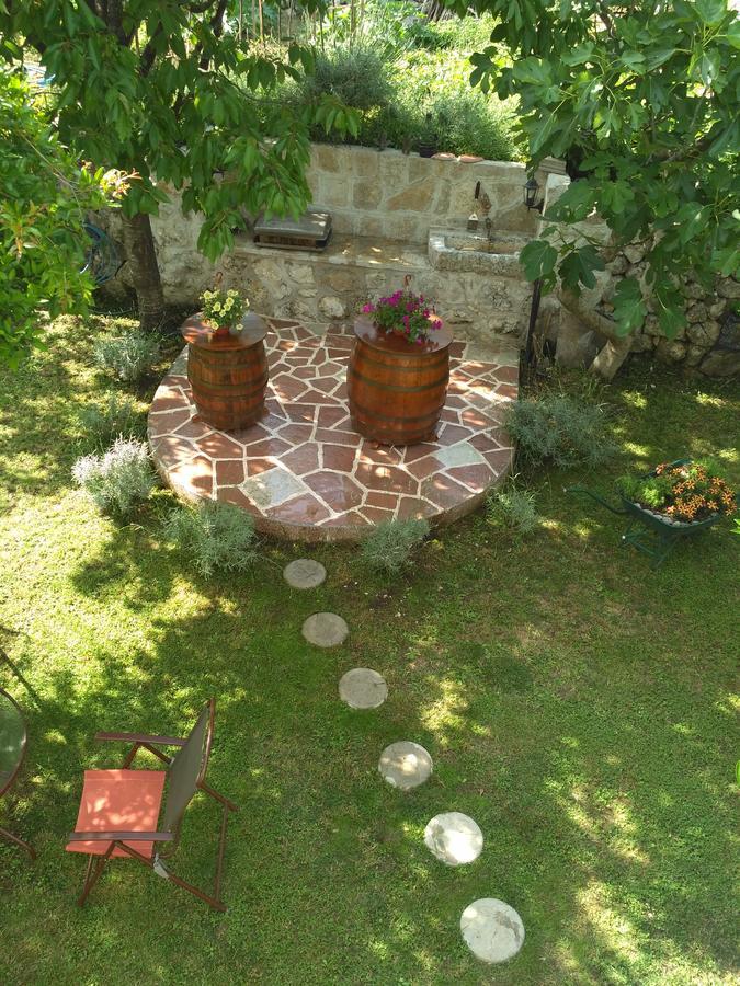 Apartmani Villa Radovic 里桑 外观 照片